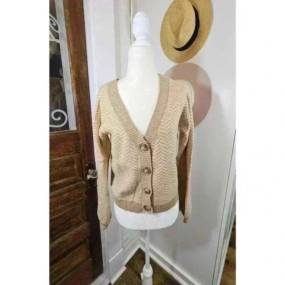 Sincerely Jules Women's Size M Tan and White Cropped Cardigan